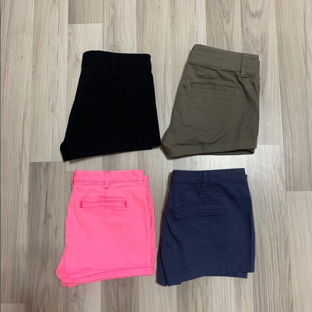 Express Shorts - Picture 2 of 3